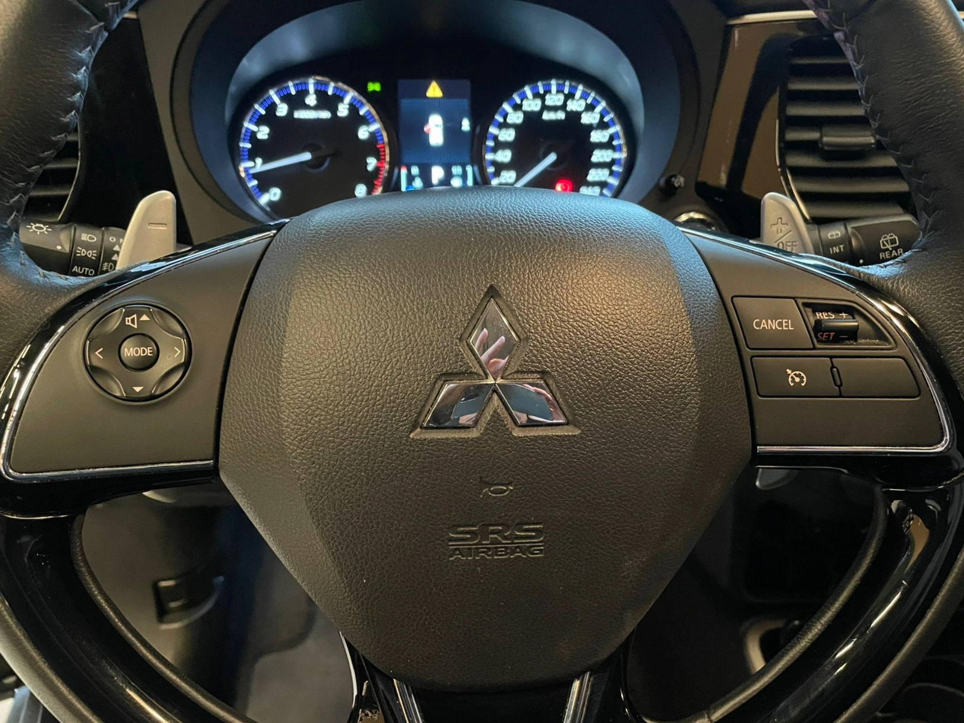 mitsubishi OUTLANDER 2.0 MIVEC GASOLINA HPE AUTOMÁTICO 2021