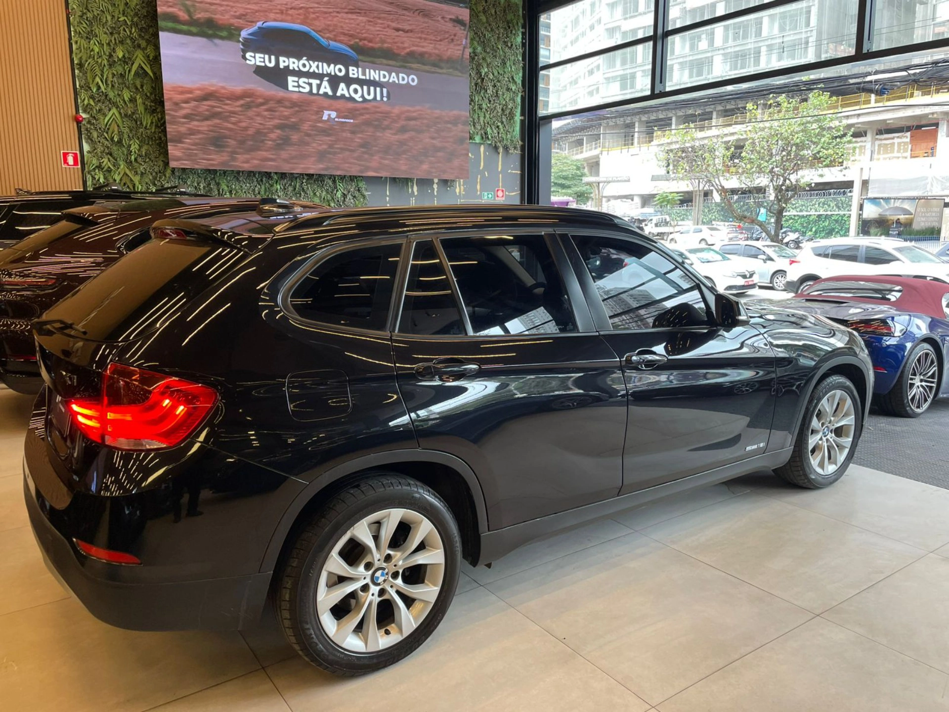 bmw X1 2.0 16V GASOLINA SDRIVE18I 4P AUTOMÁTICO 2014