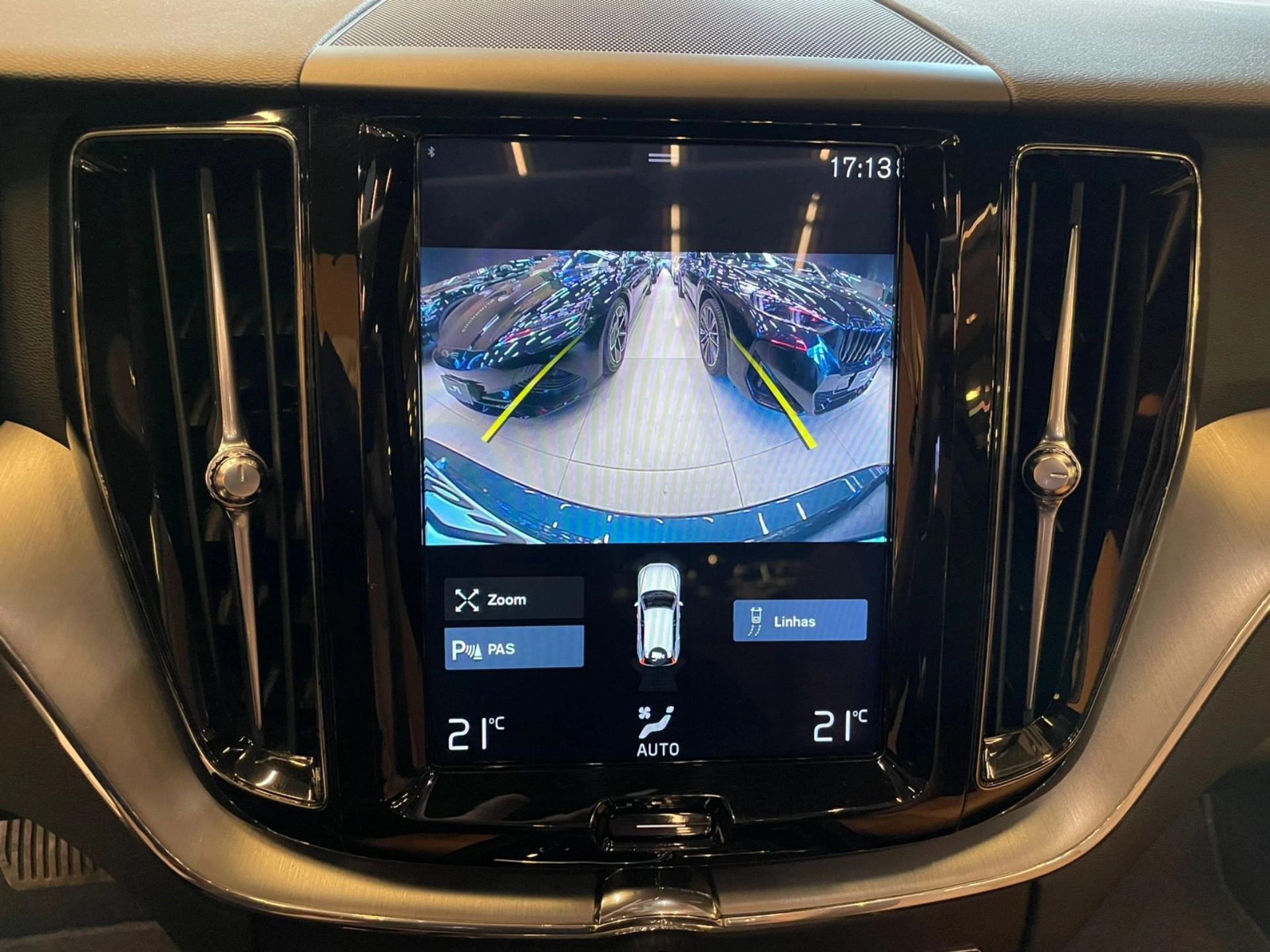 volvo XC60 2.0 T8 HYBRID MOMENTUM AWD GEARTRONIC 2020