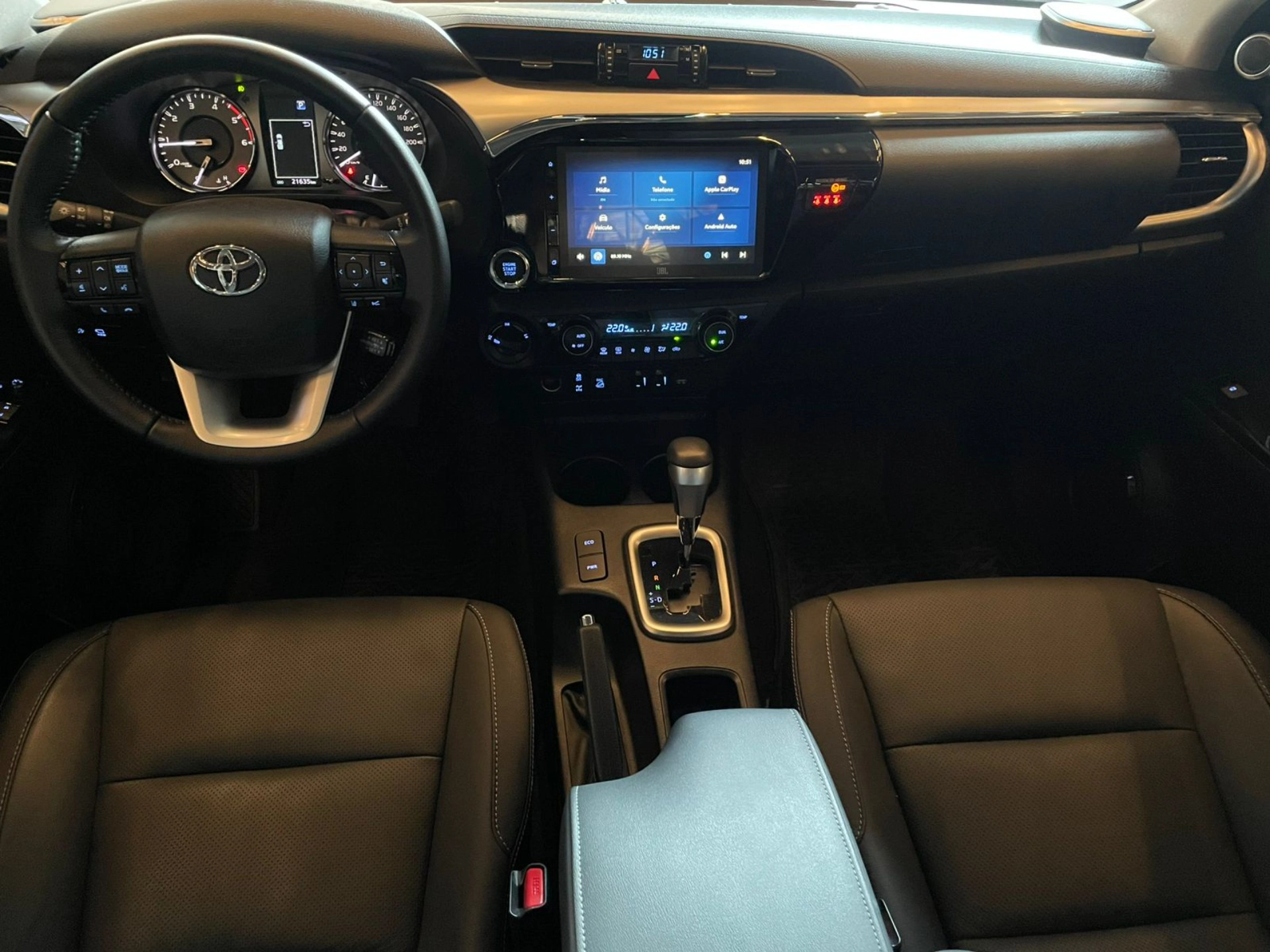 toyota HILUX 2.8 D-4D TURBO DIESEL CD SRX PLUS 4X4 AUTOMÁTICO 2024