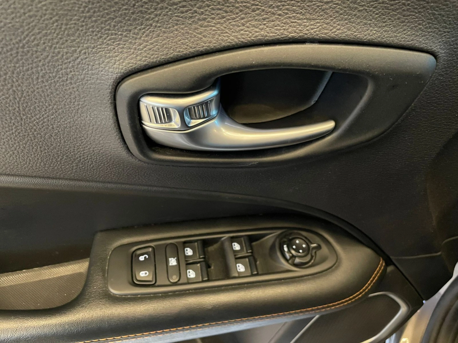 jeep COMPASS 2.0 16V FLEX LIMITED AUTOMÁTICO 2018