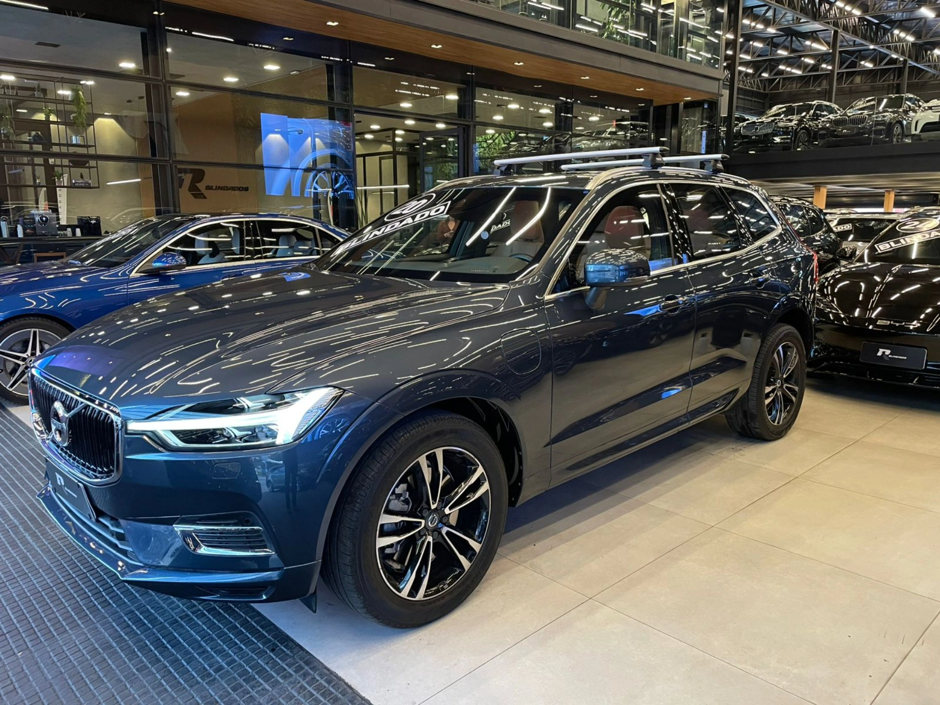 volvo XC60 2.0 T8 HYBRID MOMENTUM AWD GEARTRONIC 2020