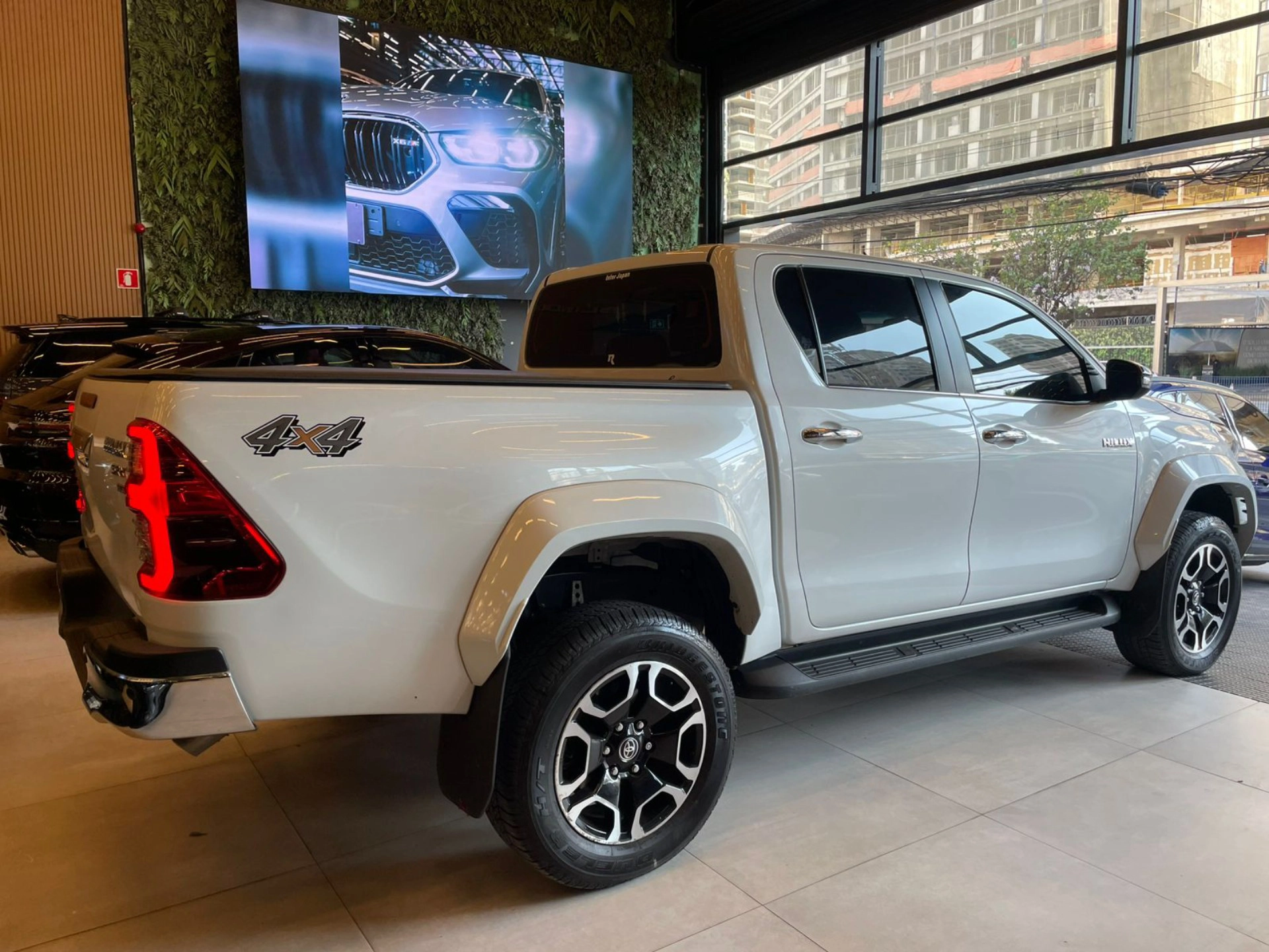 toyota HILUX 2.8 D-4D TURBO DIESEL CD SRX PLUS 4X4 AUTOMÁTICO 2024