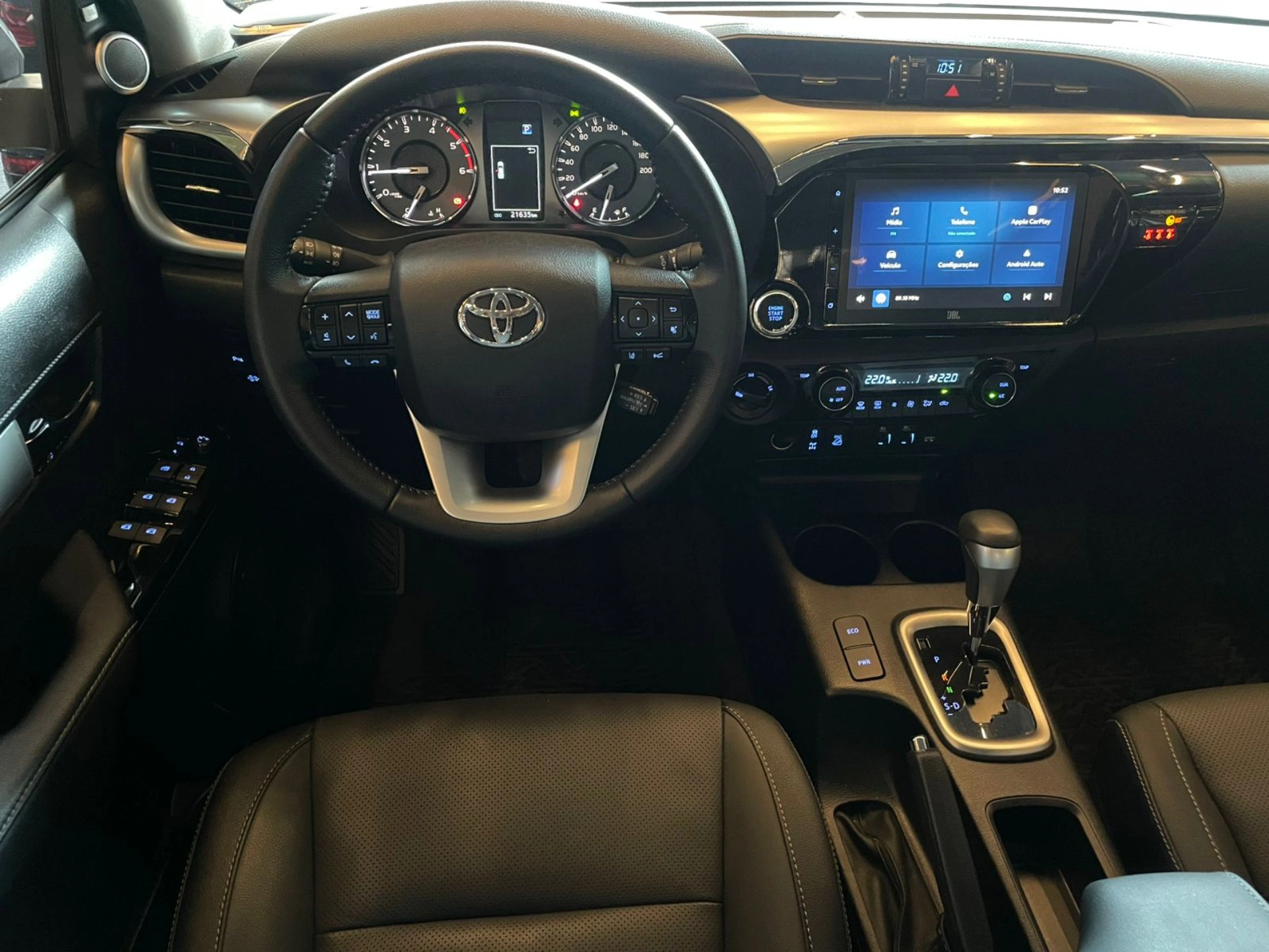 toyota HILUX 2.8 D-4D TURBO DIESEL CD SRX PLUS 4X4 AUTOMÁTICO 2024