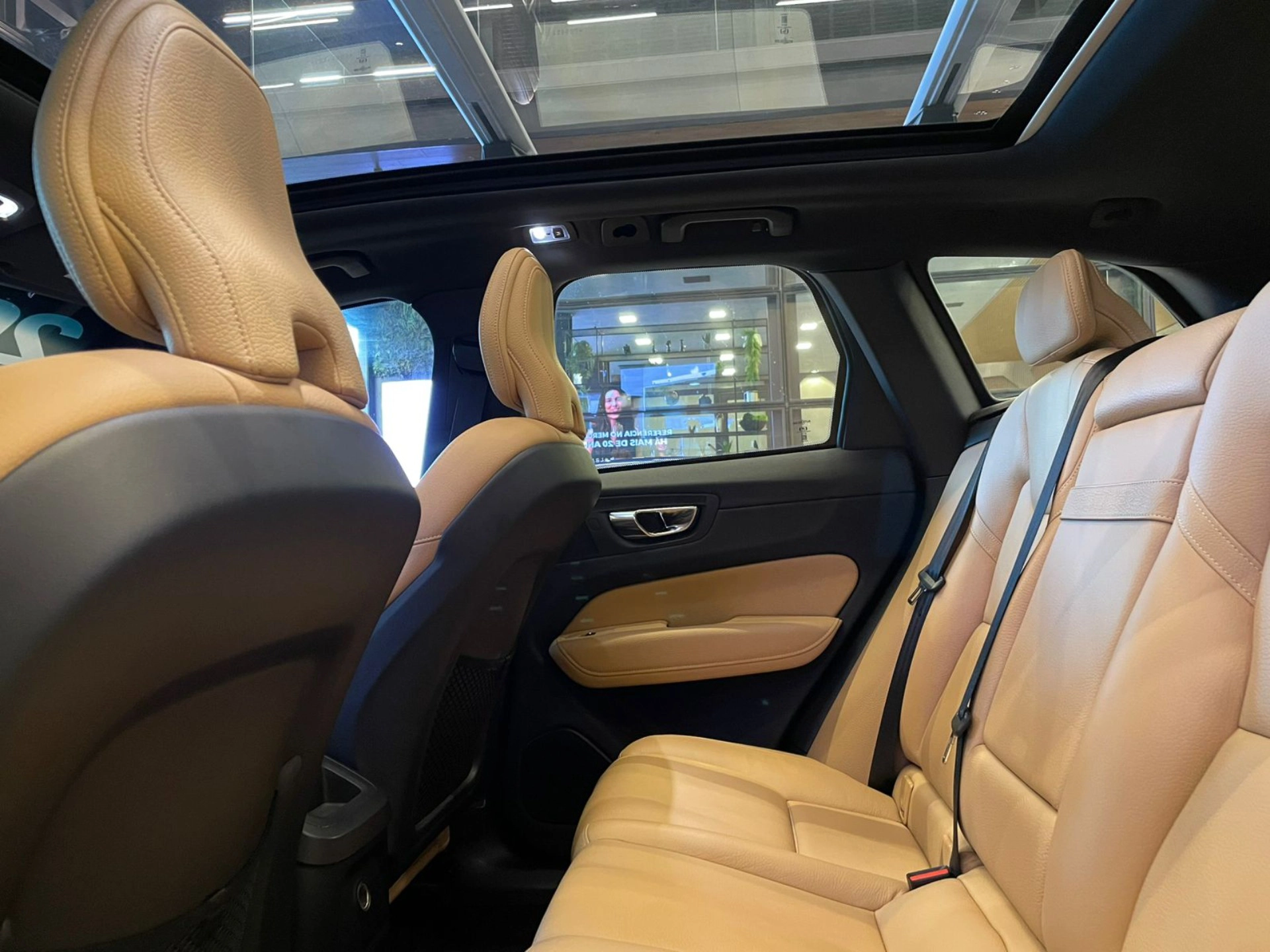 volvo XC60 2.0 T8 HYBRID MOMENTUM AWD GEARTRONIC 2020