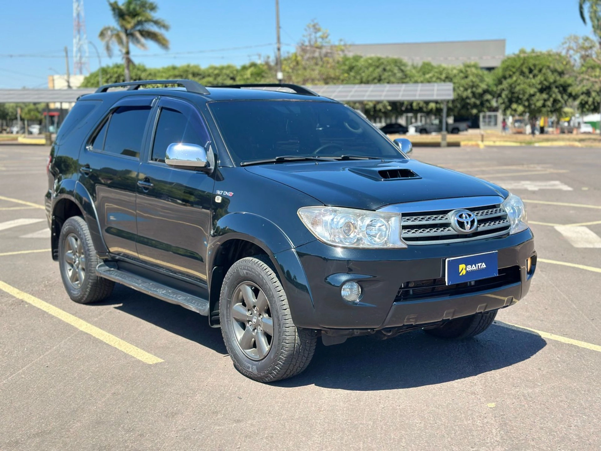 TOYOTA HILUX SW4