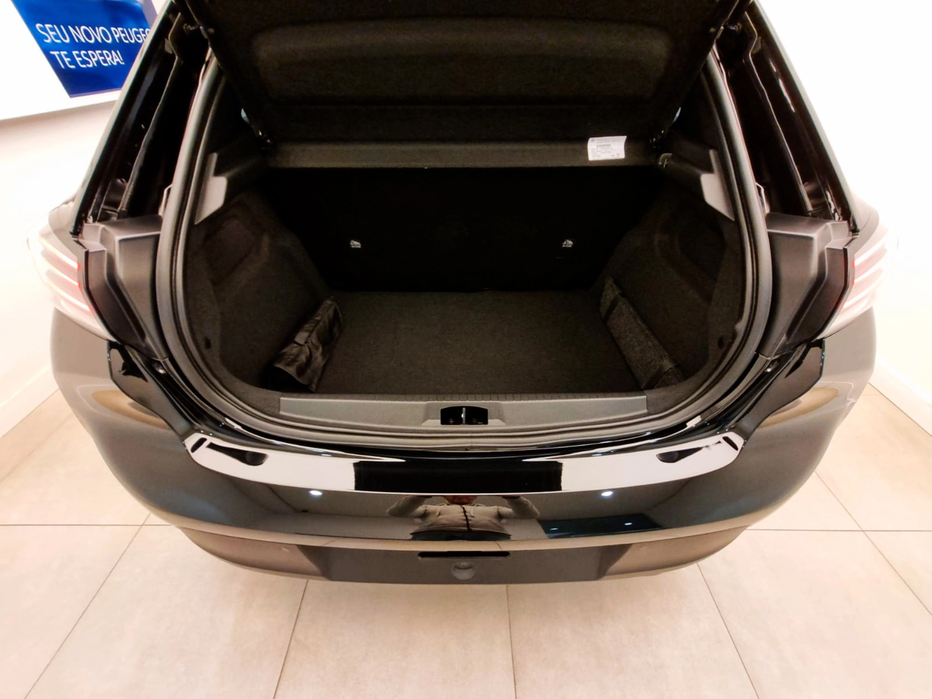 PEUGEOT-208-1.0 TURBO 200 FLEX ALLURE CVT