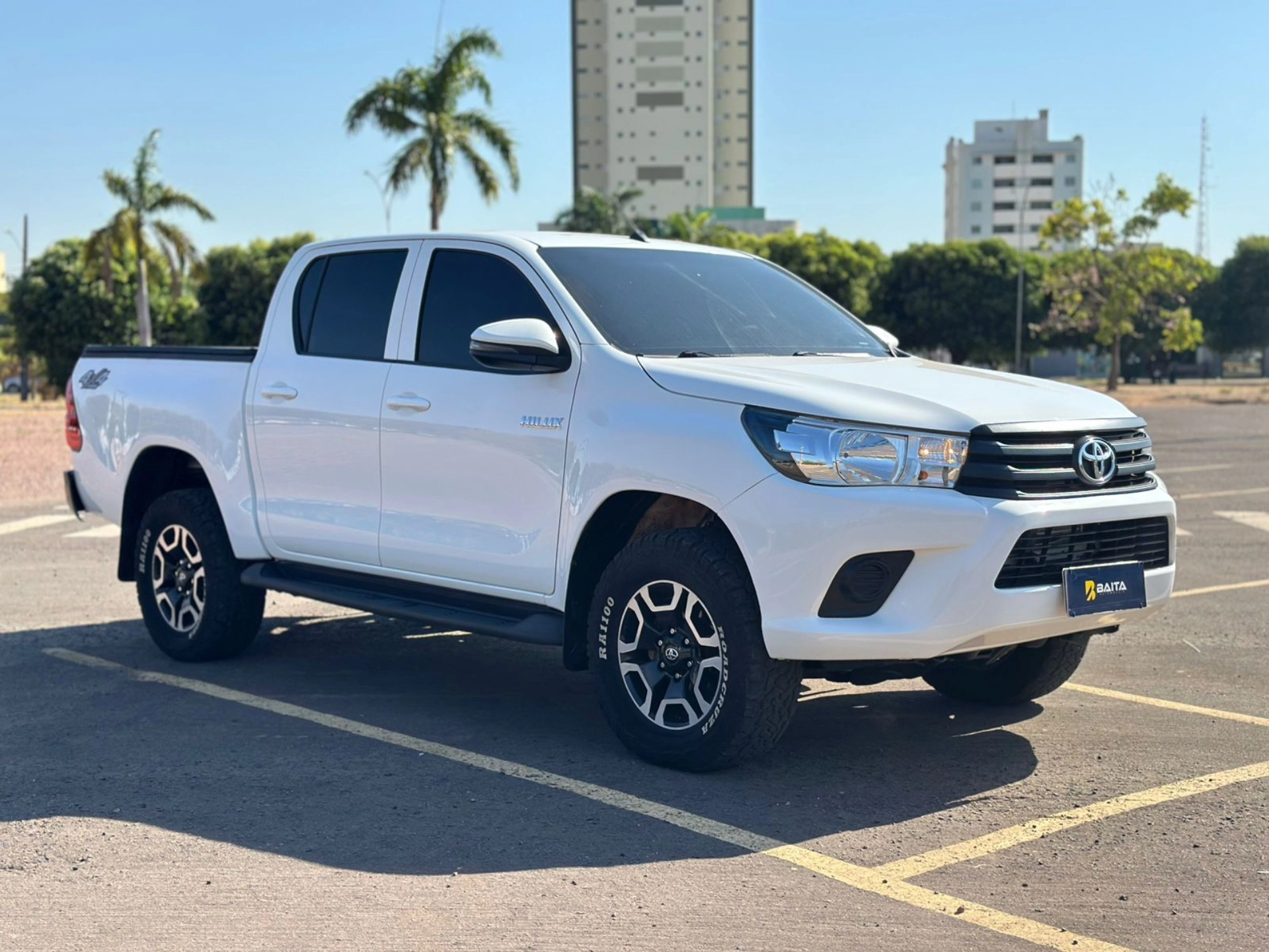 TOYOTA HILUX
