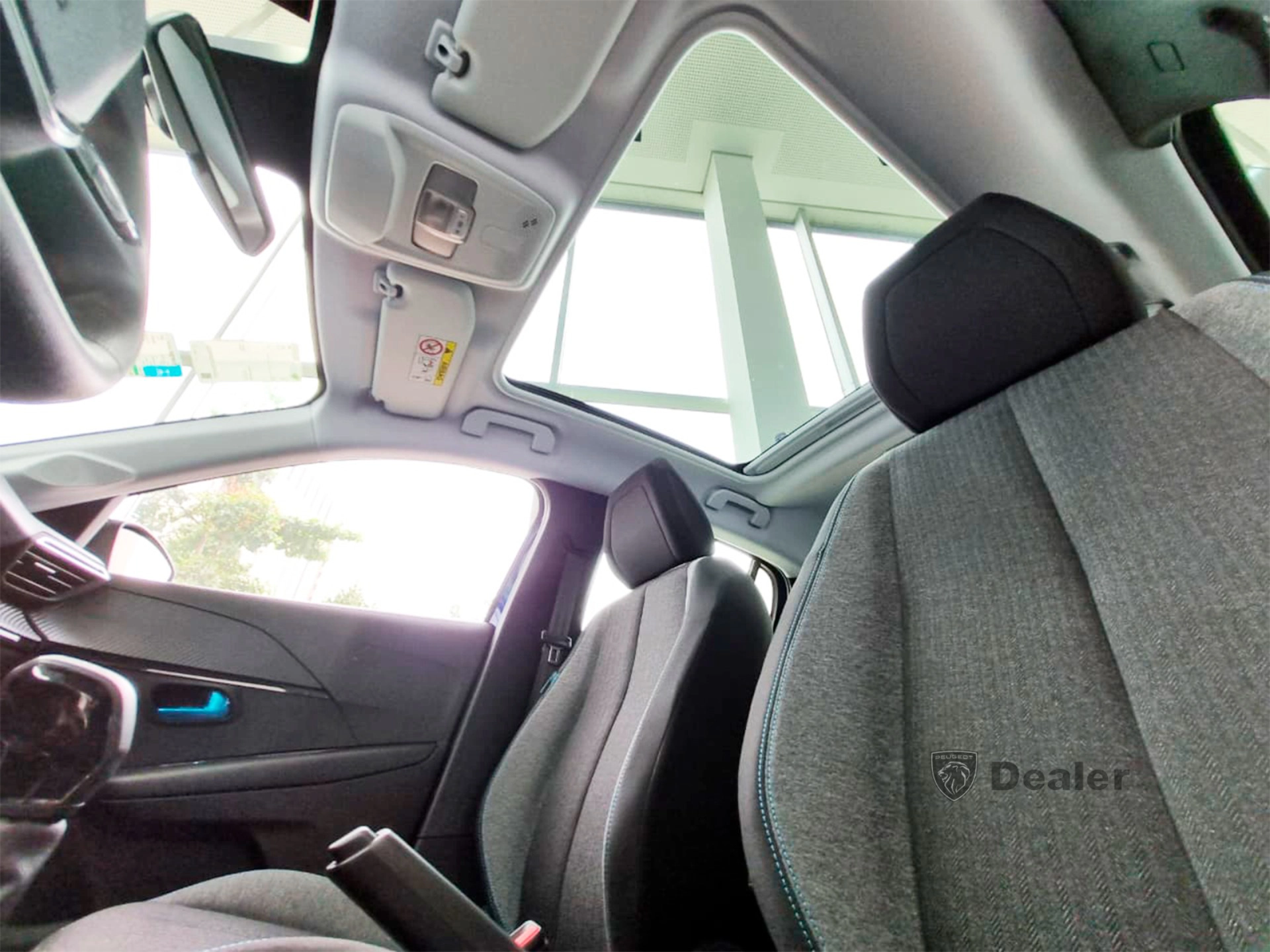 PEUGEOT-208-1.0 FIREFLY FLEX STYLE MANUAL