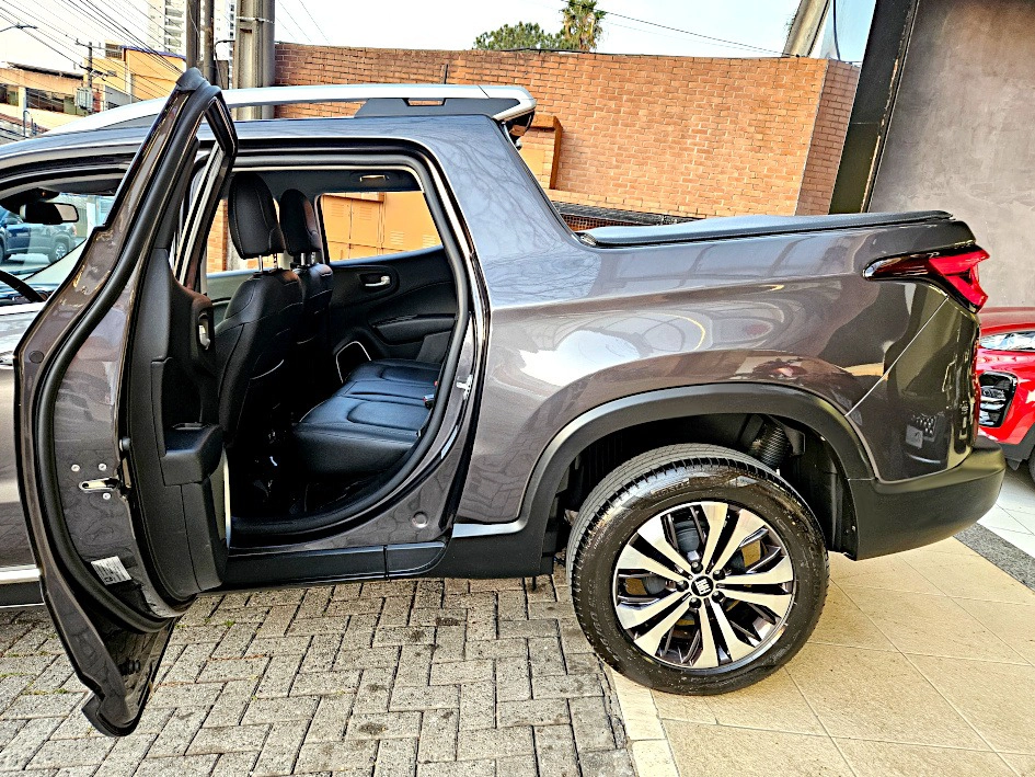 fiat TORO 1.3 TURBO 270 FLEX VOLCANO AT6 2023