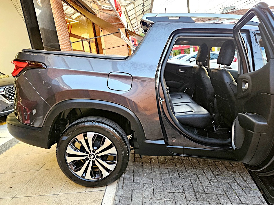 fiat TORO 1.3 TURBO 270 FLEX VOLCANO AT6 2023