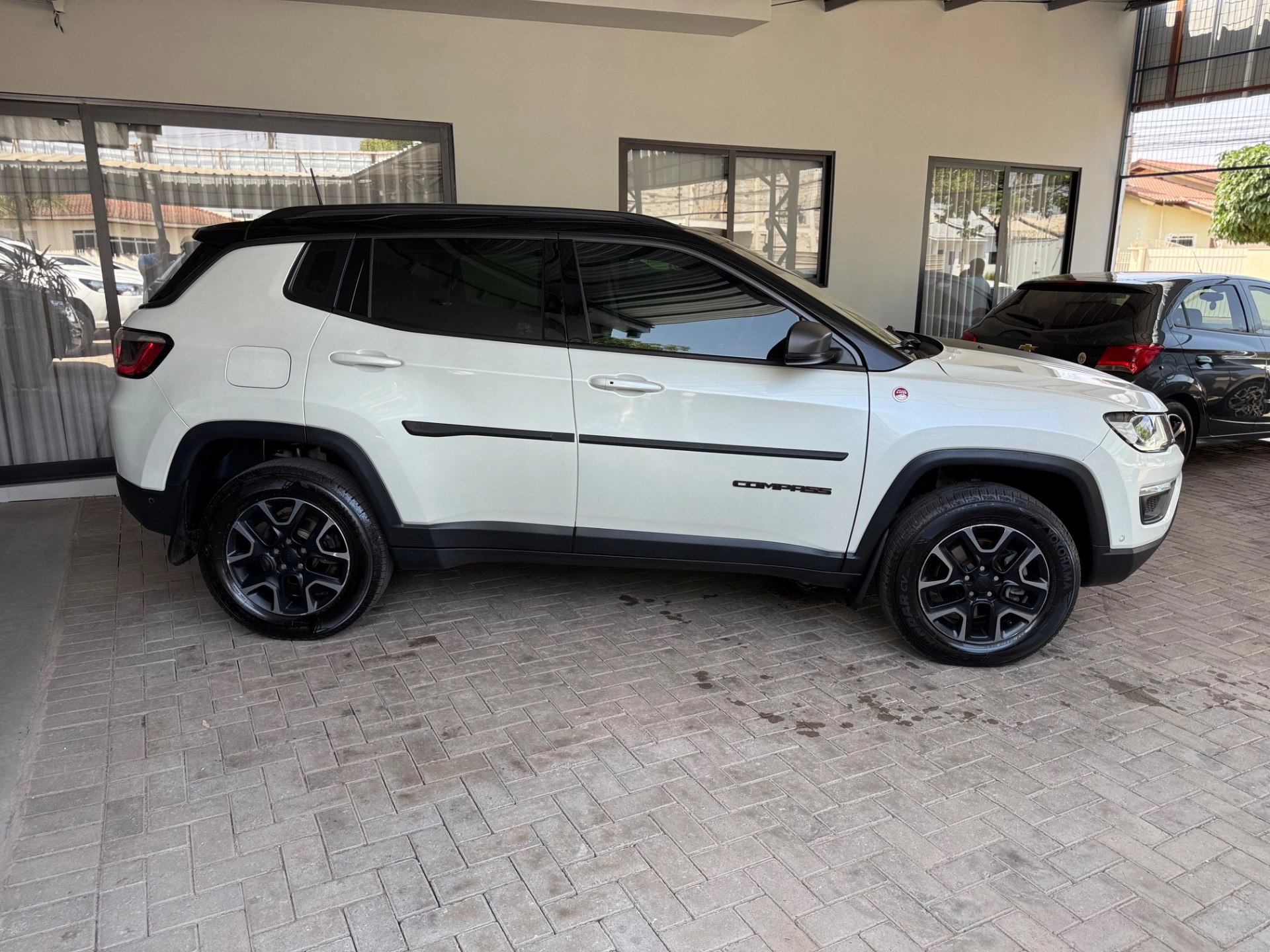 JEEP COMPASS - Imagem 2