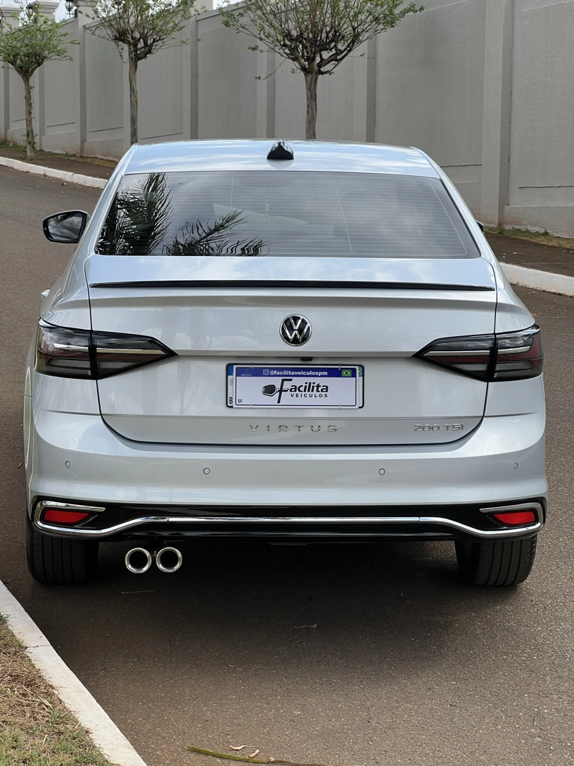 VOLKSWAGEN VIRTUS 1.0 200 TSI HIGHLINE AUTOMÁTICO