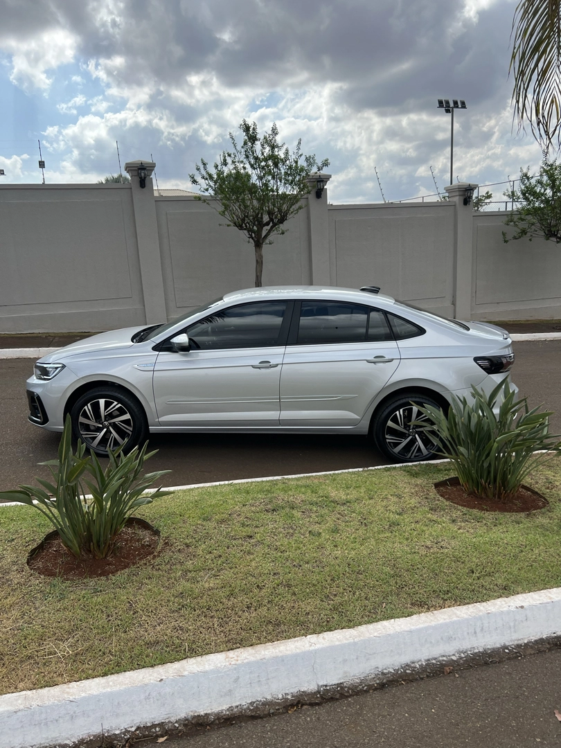 VOLKSWAGEN VIRTUS 1.0 200 TSI HIGHLINE AUTOMÁTICO