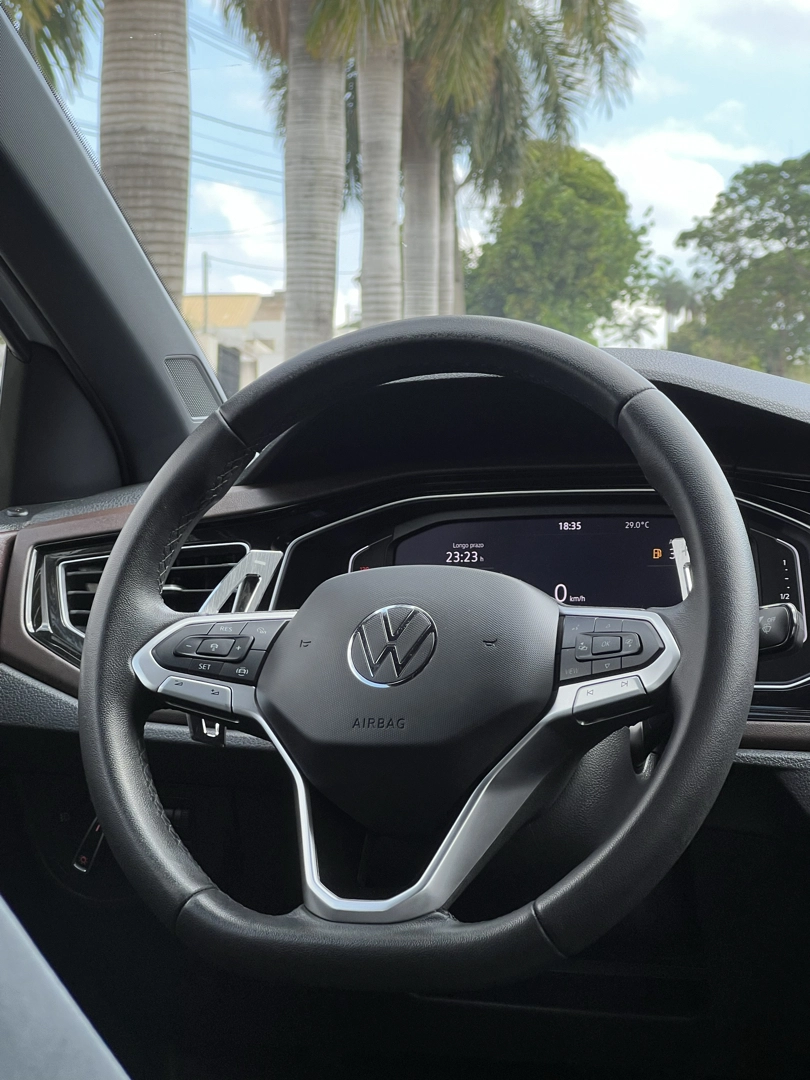 VOLKSWAGEN VIRTUS 1.0 200 TSI HIGHLINE AUTOMÁTICO