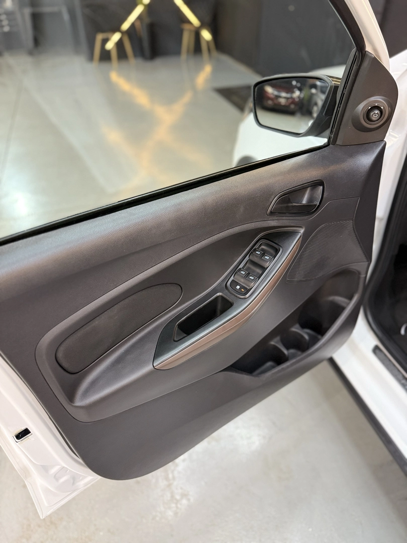 Ford Ka 1.5 TI-VCT FLEX FREESTYLE AUTOMÁTICO