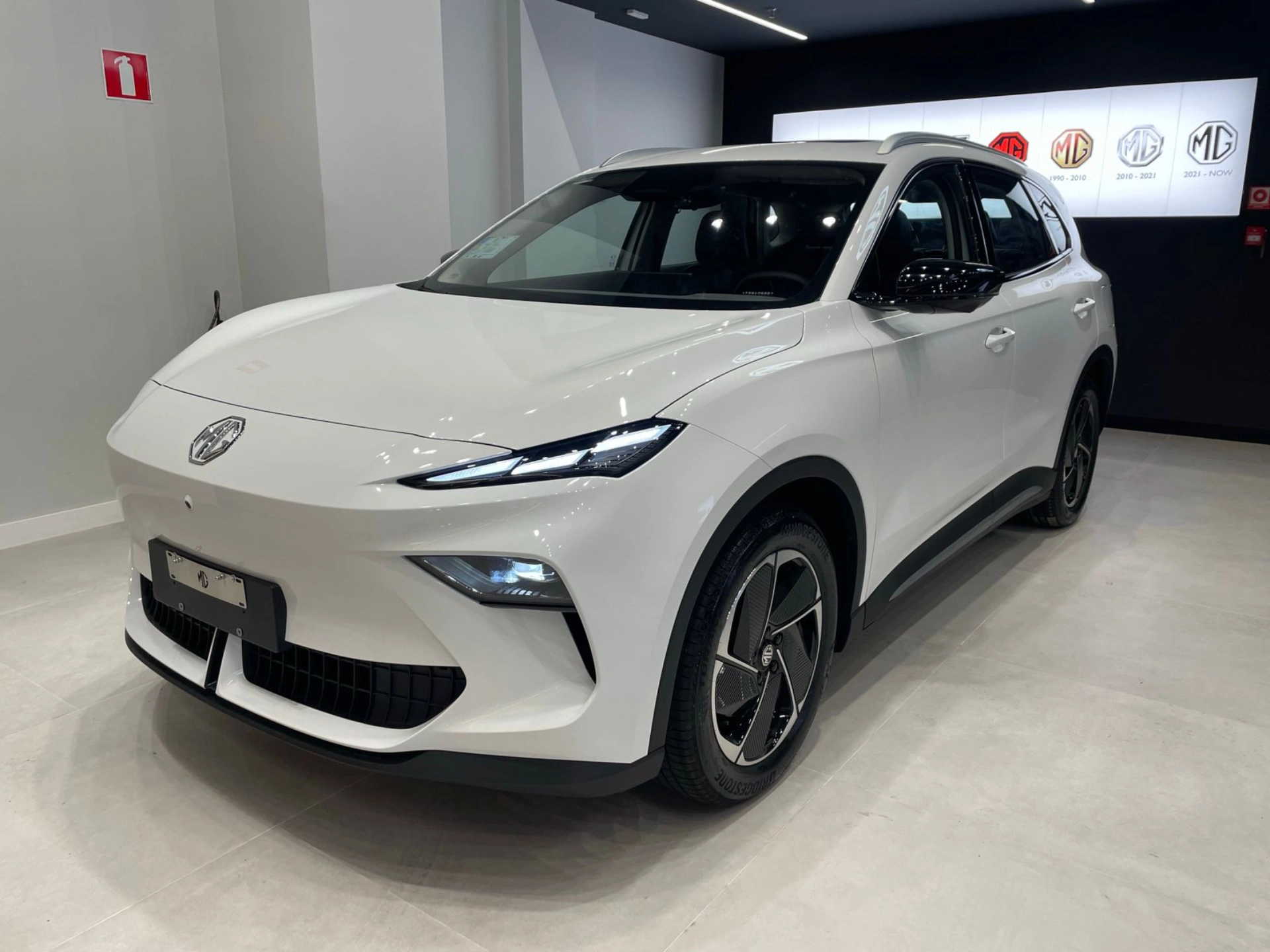 MG-S5-64 KW ELÉTRICO LUXURY