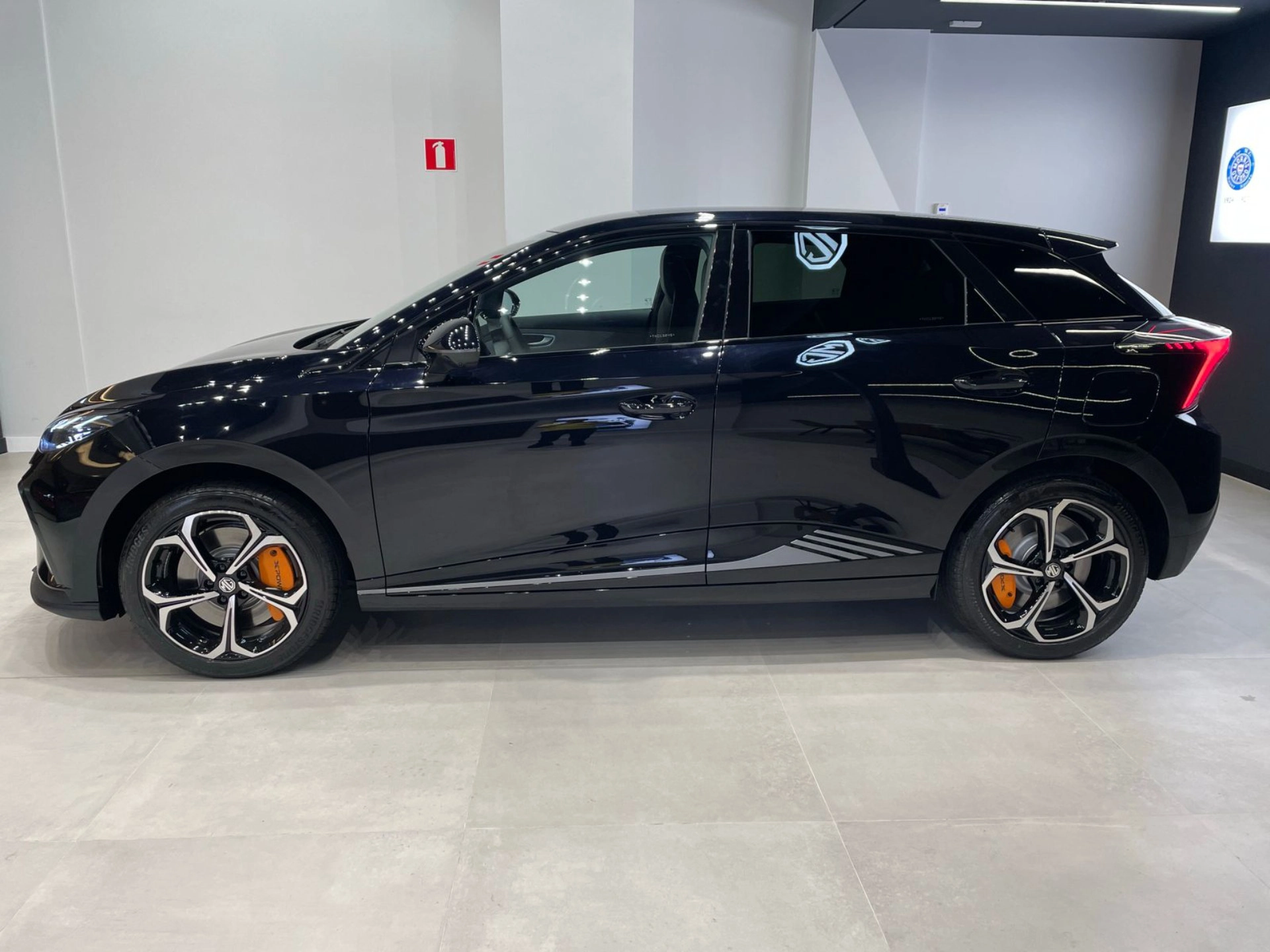 MG-4-64 KW ELÉTRICO X-POWER