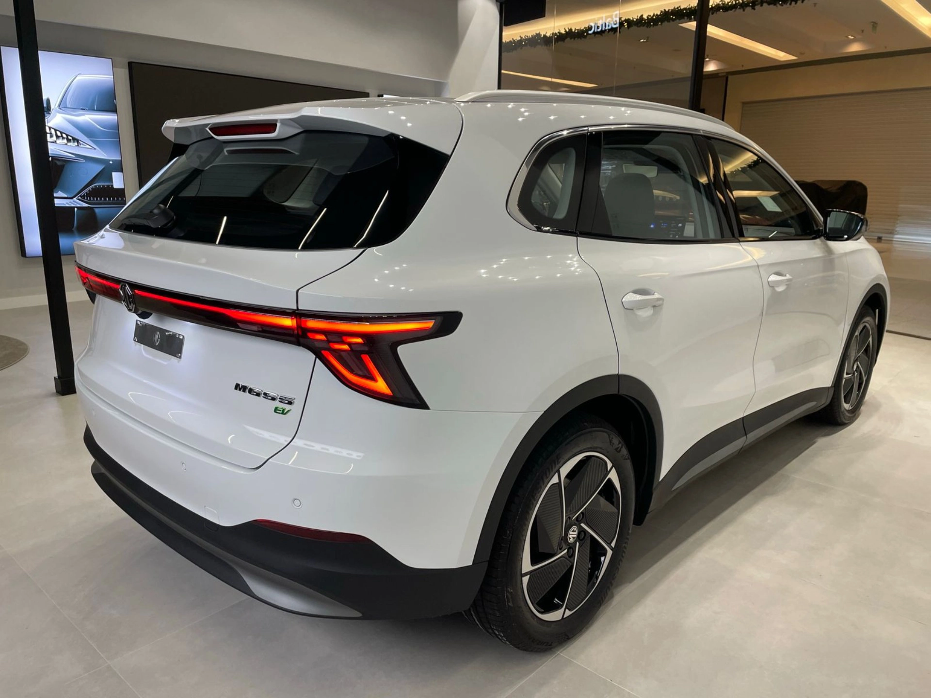 MG-S5-64 KW ELÉTRICO LUXURY