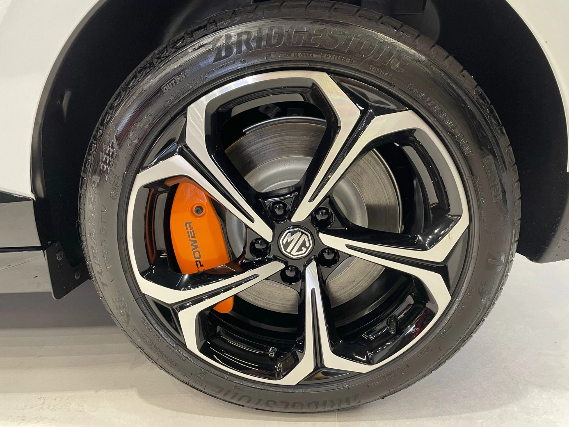 MG-4-64 KW ELÉTRICO X-POWER