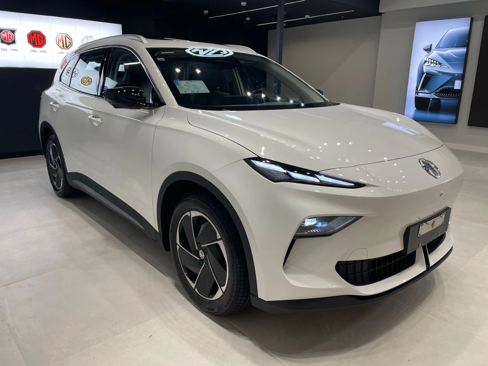 MG-S5-64 KW ELÉTRICO LUXURY