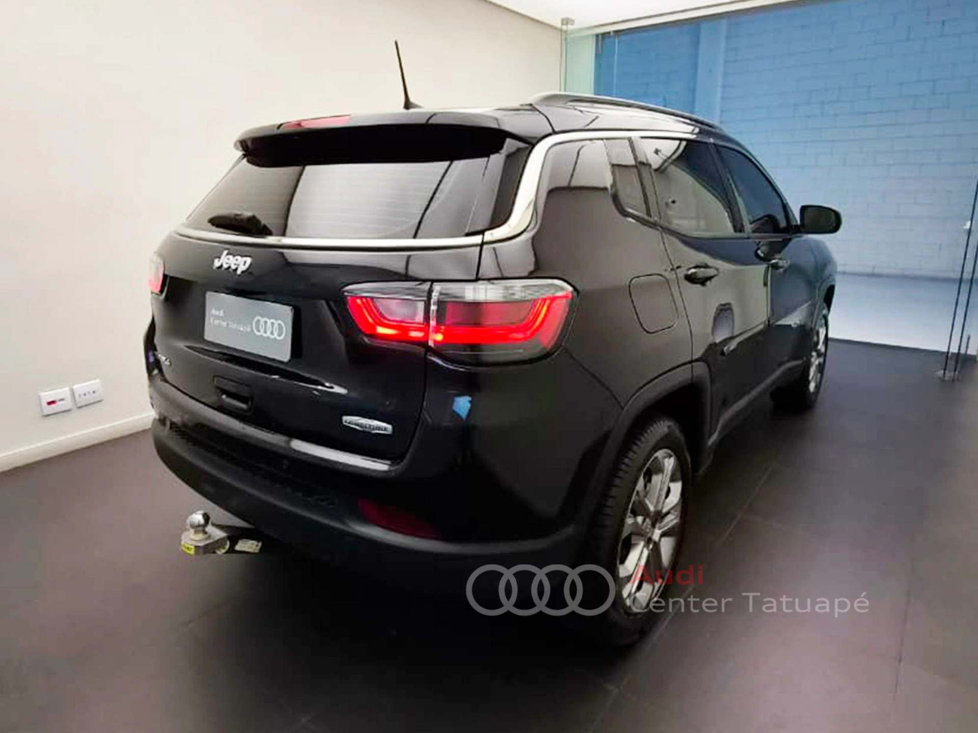 jeep COMPASS 2.0 TD350 TURBO DIESEL LONGITUDE AT9 20233