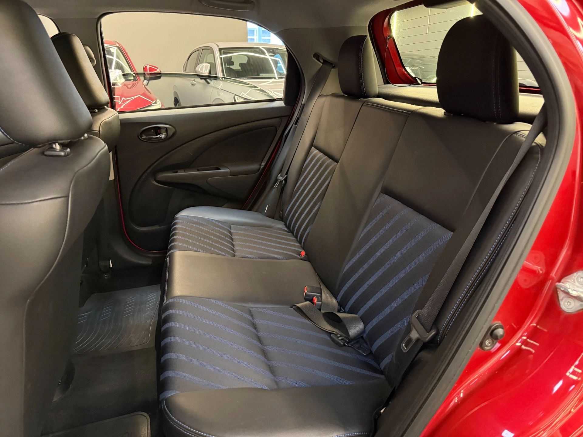 toyota ETIOS 1.5 XS 16V FLEX 4P MANUAL 201518