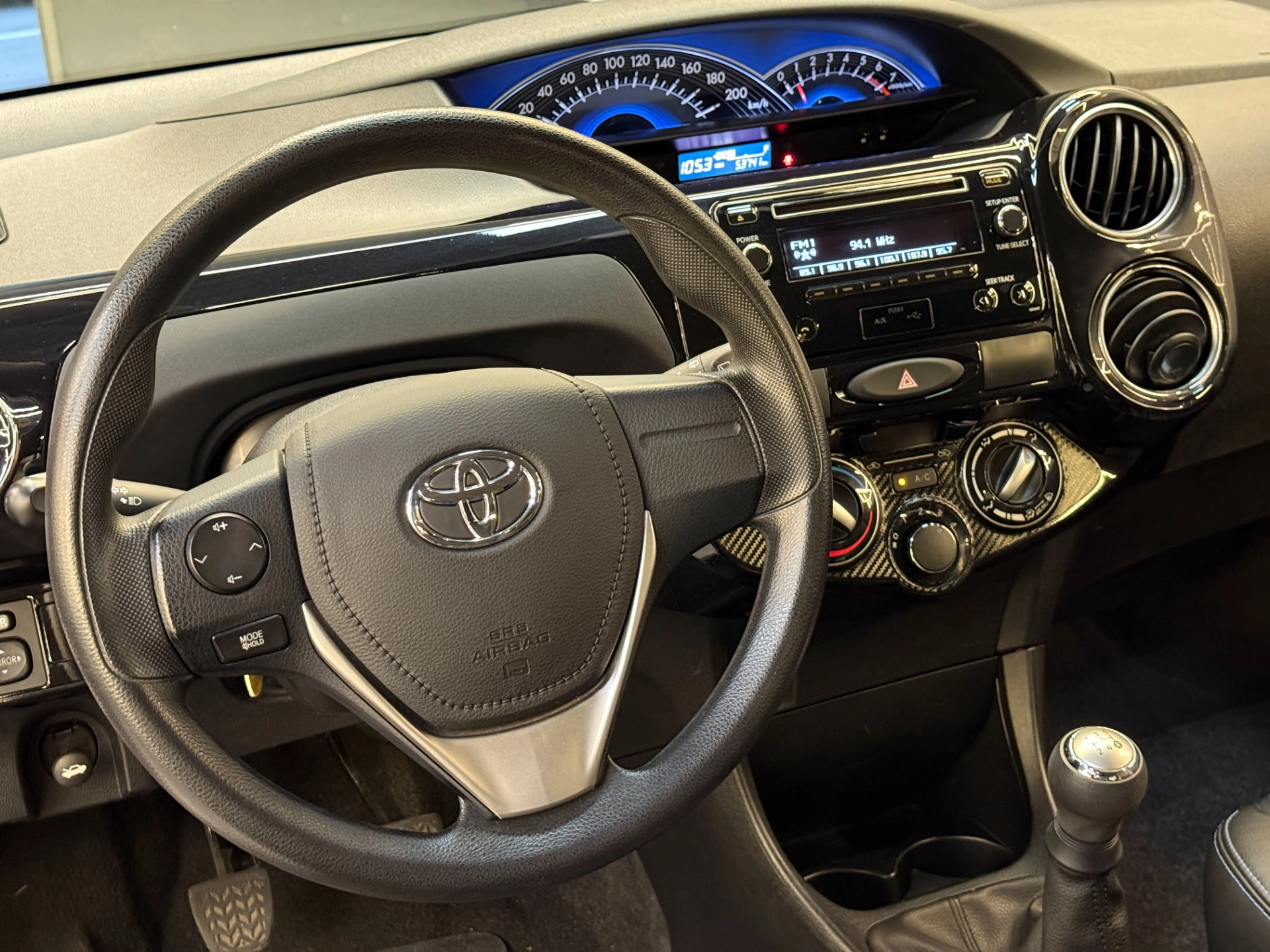toyota ETIOS 1.5 XS 16V FLEX 4P MANUAL 201517