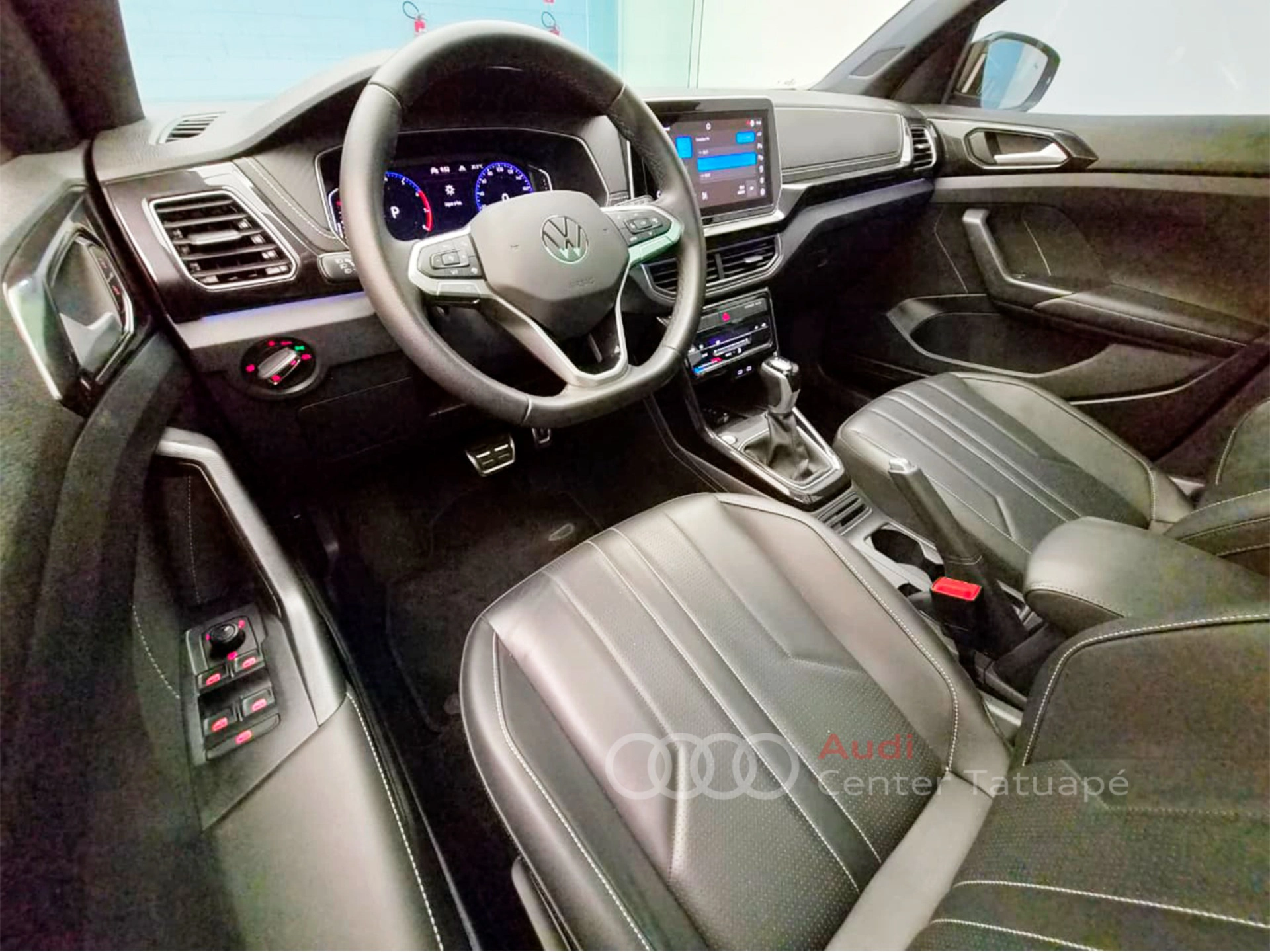 volkswagen T-CROSS 1.4 250 TSI TOTAL FLEX HIGHLINE AUTOMÁTICO 202510
