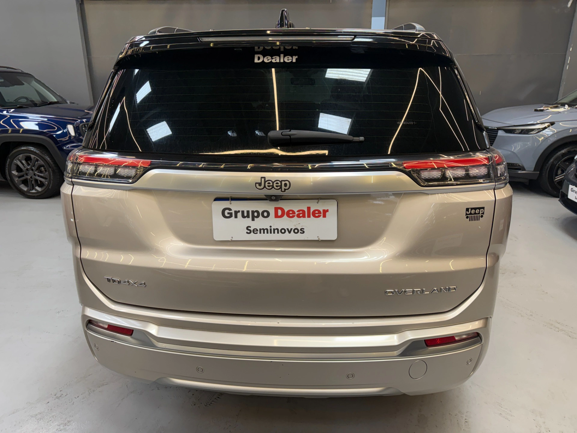 jeep COMMANDER 2.0 TD380 TURBO DIESEL OVERLAND AT9 20227