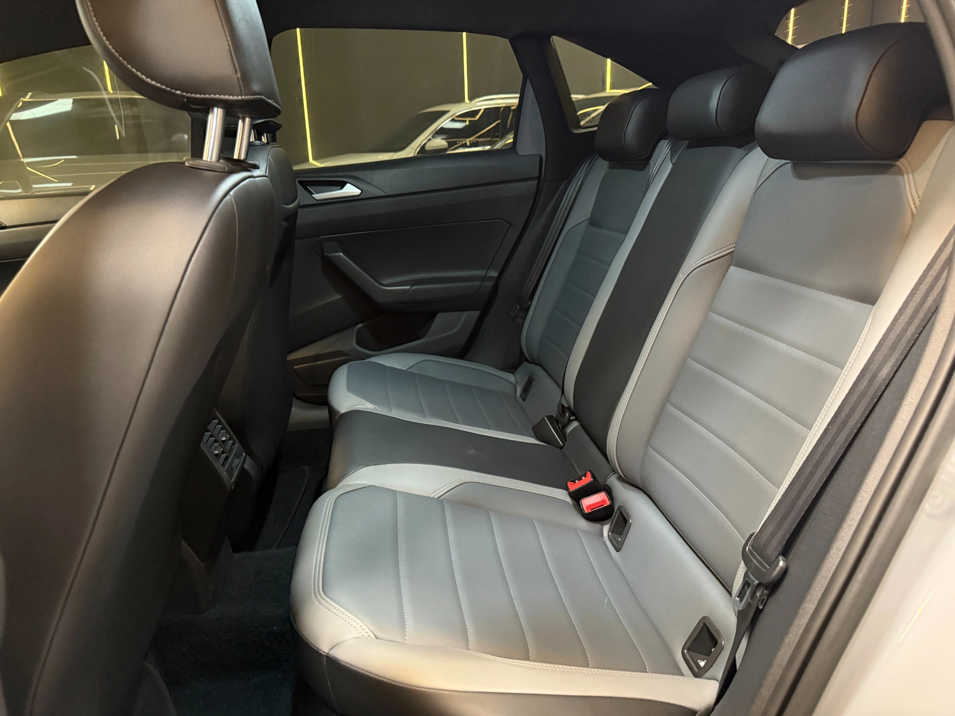volkswagen NIVUS 1.0 200 TSI TOTAL FLEX HIGHLINE AUTOMÁTICO 202219