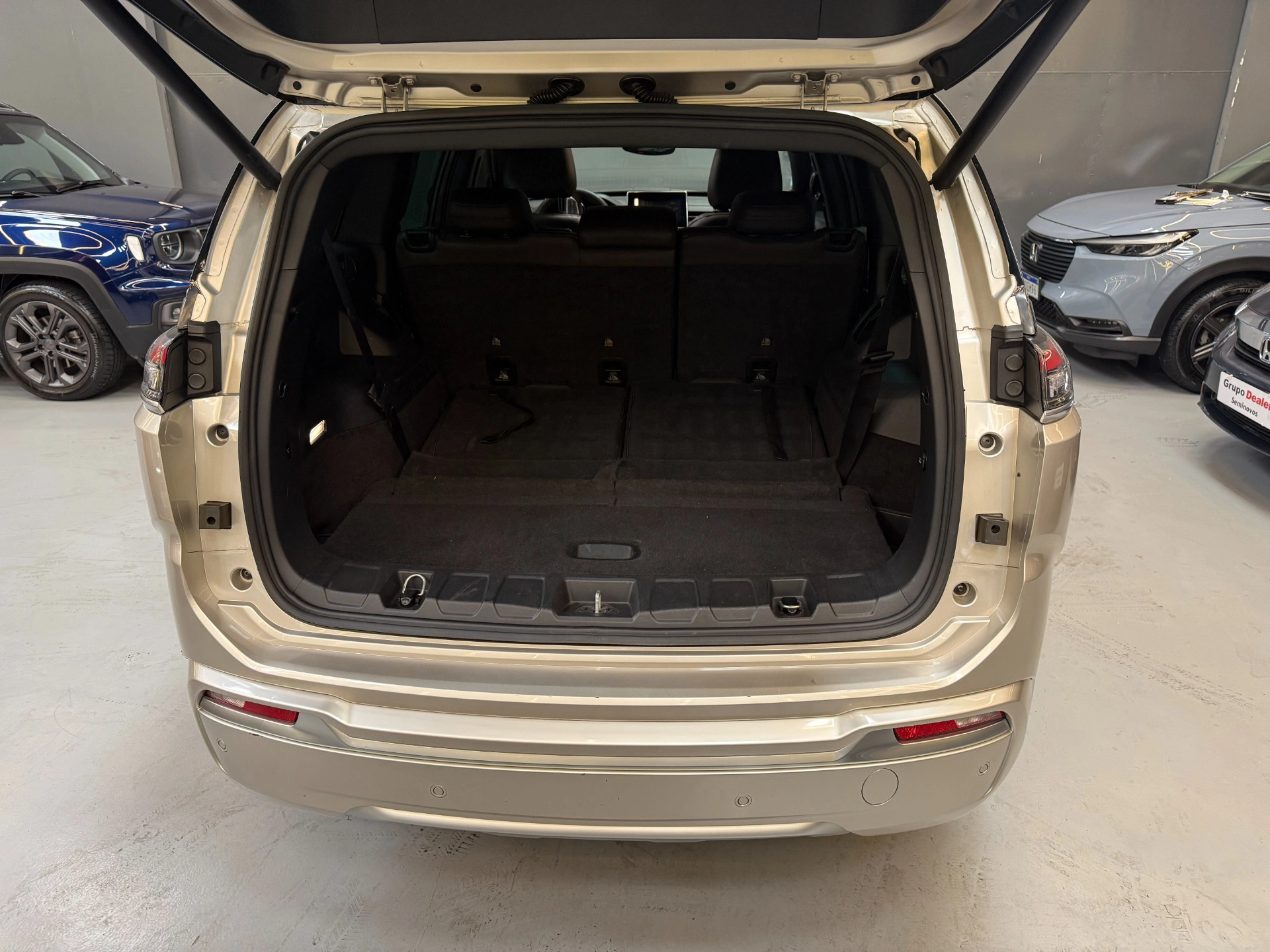 jeep COMMANDER 2.0 TD380 TURBO DIESEL OVERLAND AT9 202212