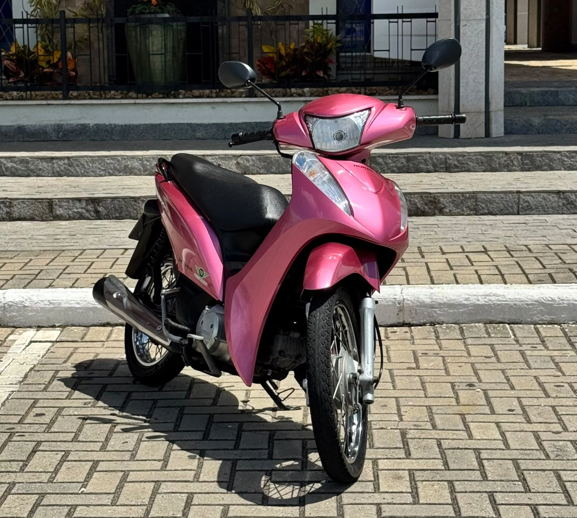 BIZ 125 ES Utilitária