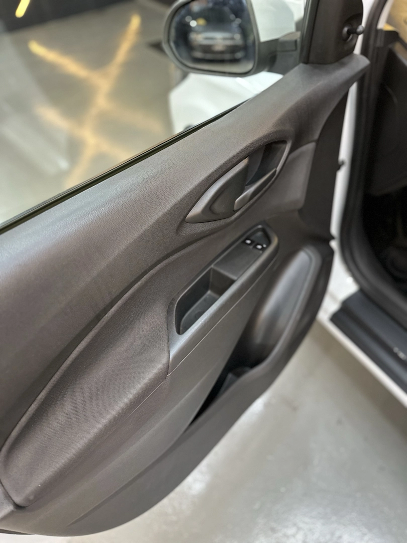 CHEVROLET ONIX 1.0 MPFI LT 8V FLEX 4P MANUAL