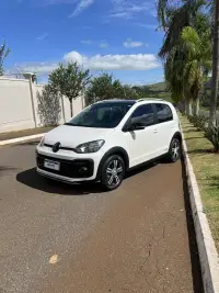 VOLKSWAGEN UP 1.0 170 TSI TOTAL FLEX XTREME 4P MANUAL