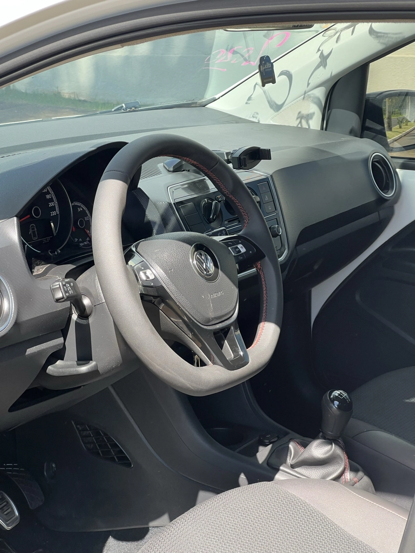 VOLKSWAGEN UP 1.0 170 TSI TOTAL FLEX XTREME 4P MANUAL