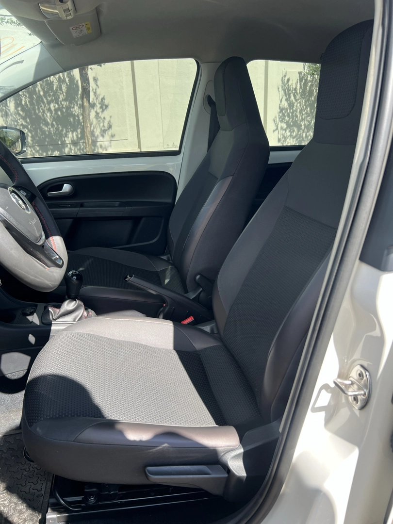 VOLKSWAGEN UP 1.0 170 TSI TOTAL FLEX XTREME 4P MANUAL