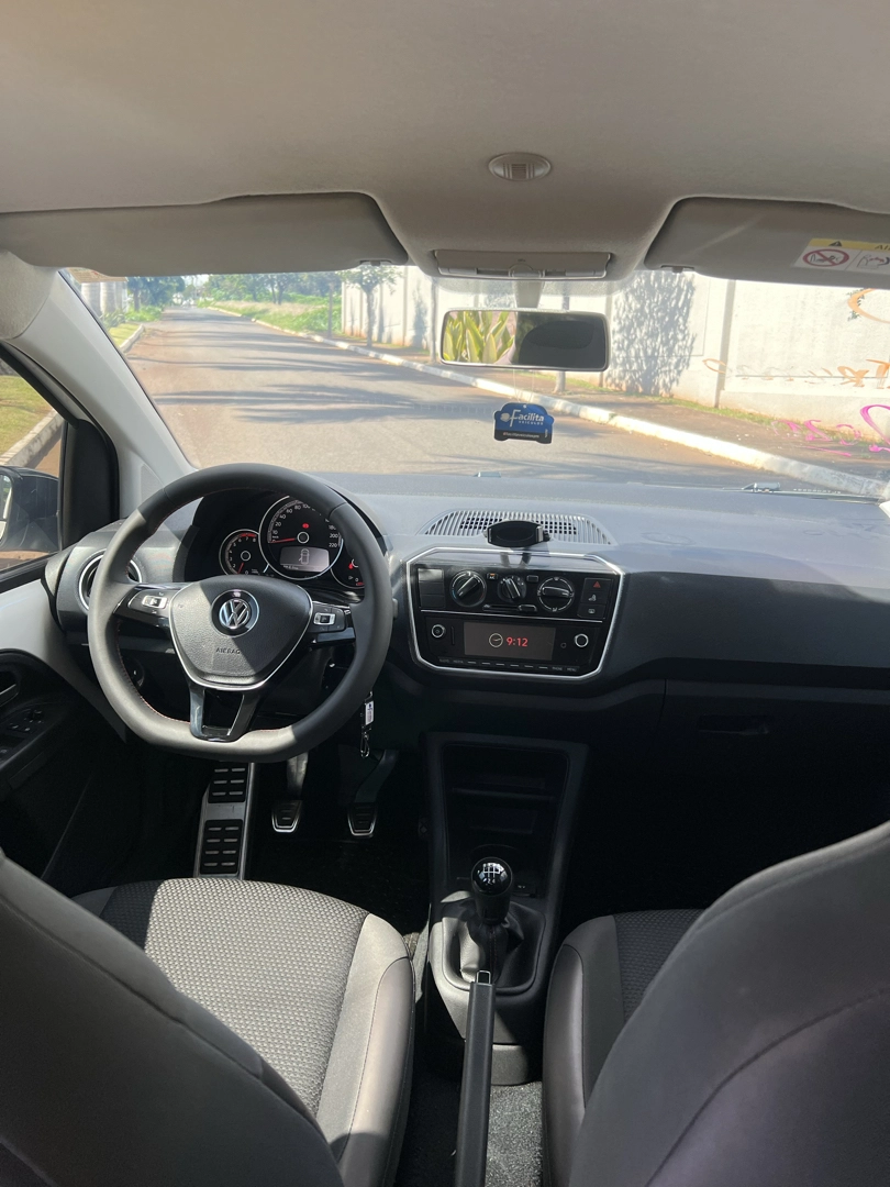 VOLKSWAGEN UP 1.0 170 TSI TOTAL FLEX XTREME 4P MANUAL