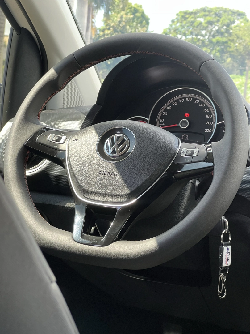 VOLKSWAGEN UP 1.0 170 TSI TOTAL FLEX XTREME 4P MANUAL