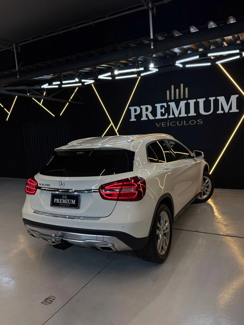 MERCEDES-BENZ GLA 200 1.6 CGI ADVANCE 16V TURBO FLEX 4P AUTOMÁTICO