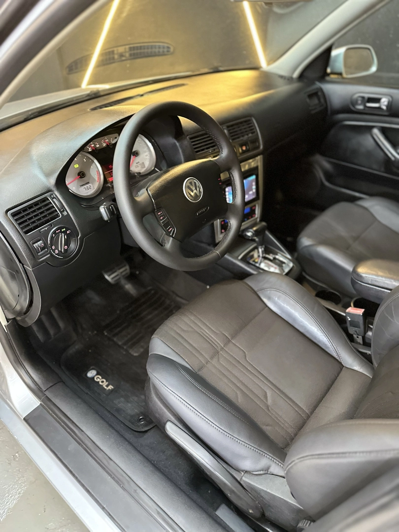 Volkswagen GOLF 2.0 MI SPORTLINE 8V FLEX 4P TIPTRONIC