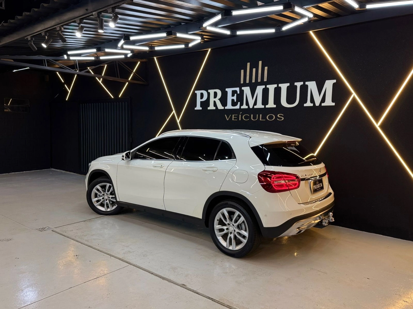 MERCEDES-BENZ GLA 200 1.6 CGI ADVANCE 16V TURBO FLEX 4P AUTOMÁTICO