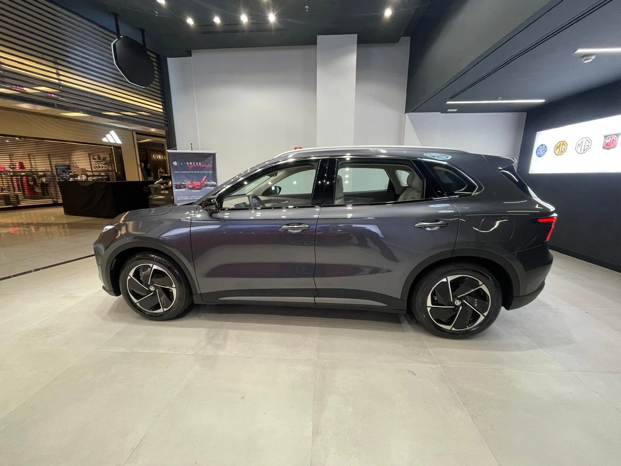 MG-S5-64 KW ELÉTRICO LUXURY