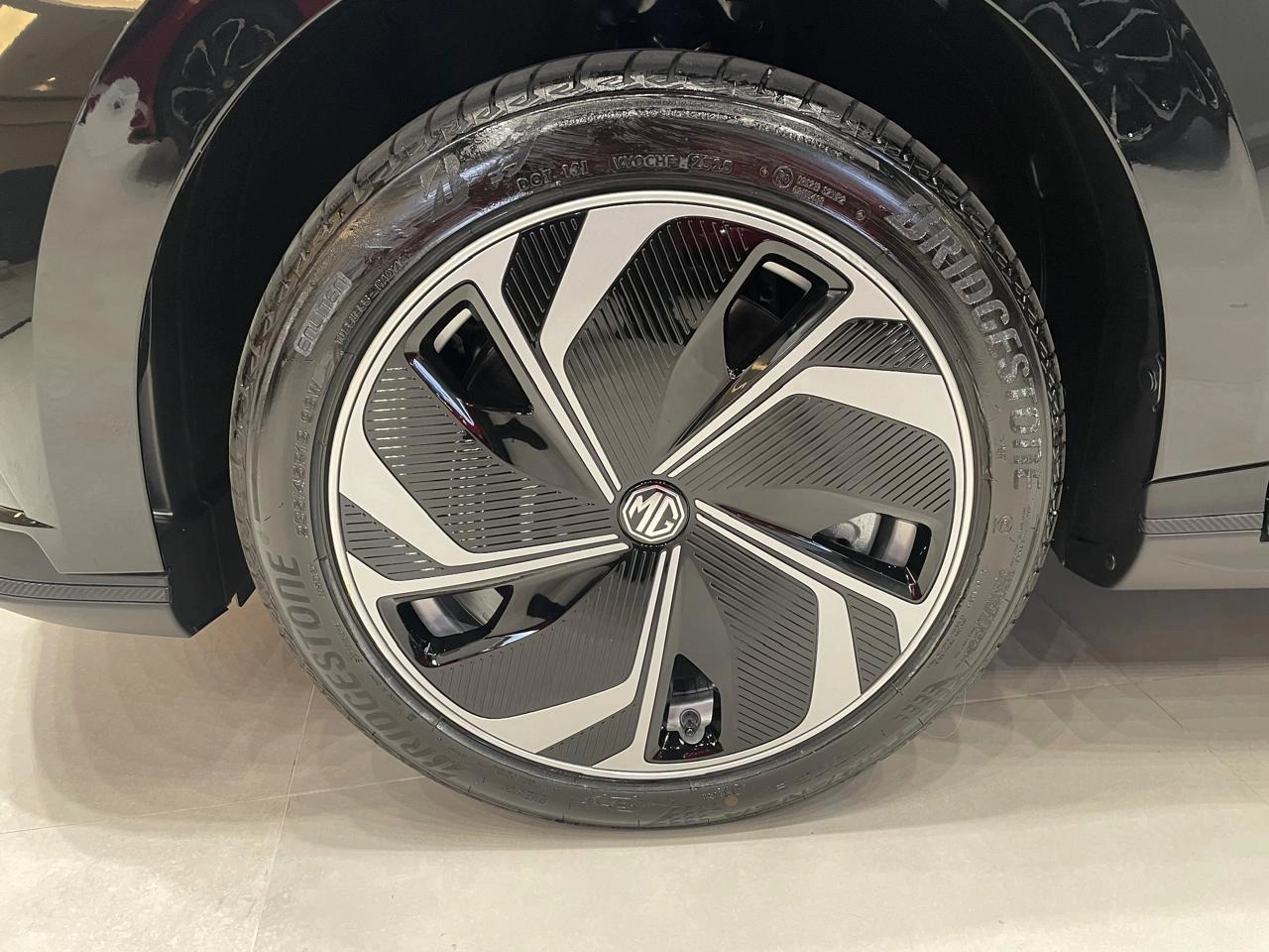 MG-4-64 KW ELÉTRICO COMFORT