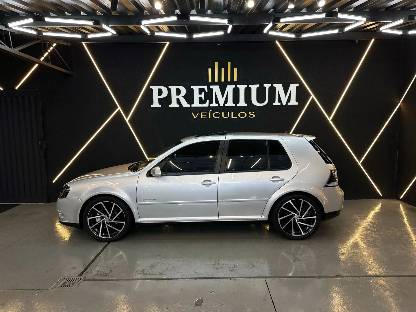 Volkswagen GOLF 2.0 MI SPORTLINE 8V FLEX 4P TIPTRONIC