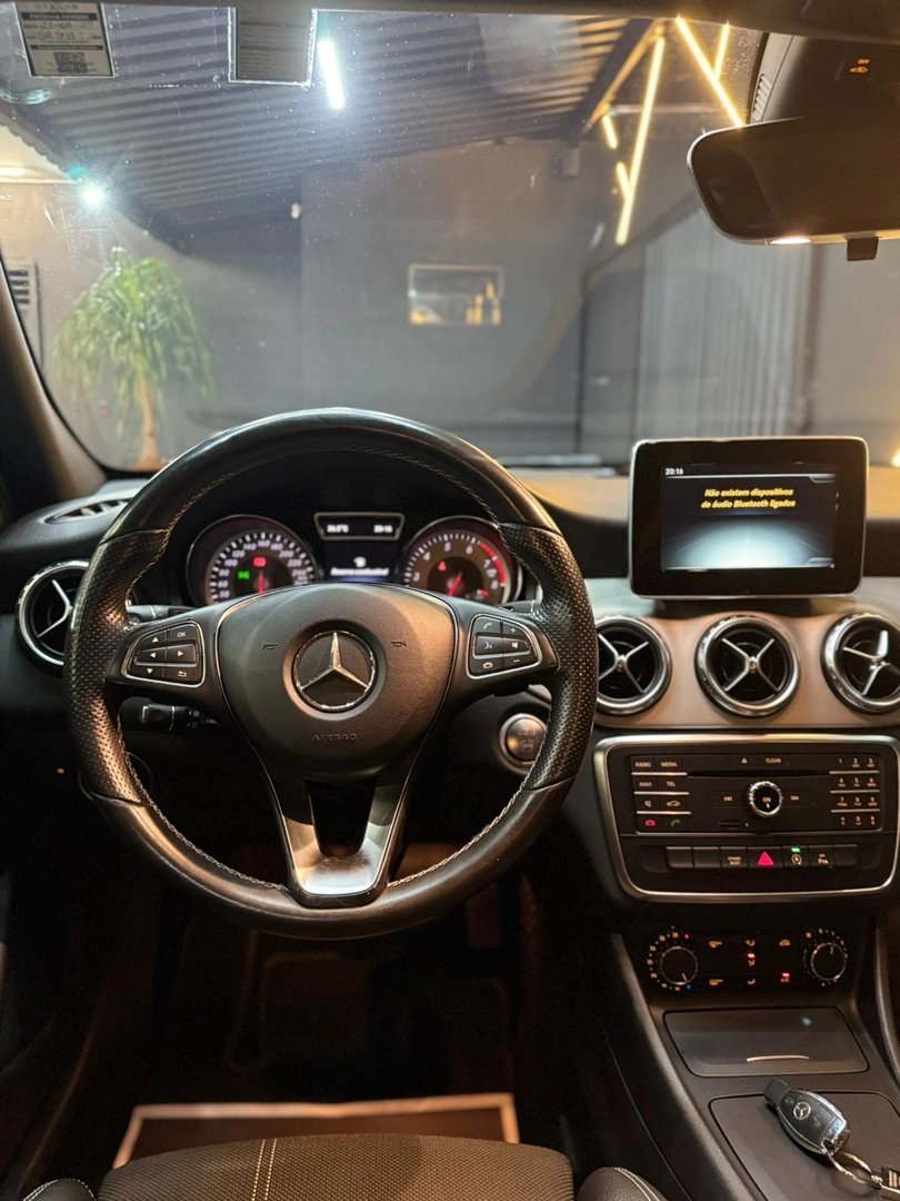 MERCEDES-BENZ GLA 200 1.6 CGI ADVANCE 16V TURBO FLEX 4P AUTOMÁTICO