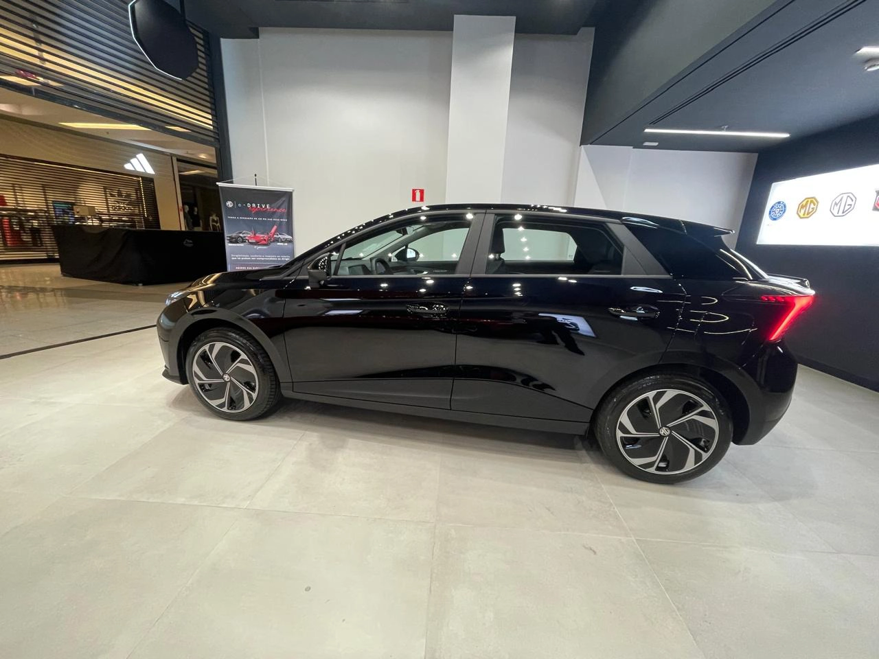 MG-4-64 KW ELÉTRICO COMFORT