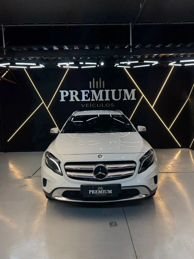 MERCEDES-BENZ GLA 200 1.6 CGI ADVANCE 16V TURBO FLEX 4P AUTOMÁTICO