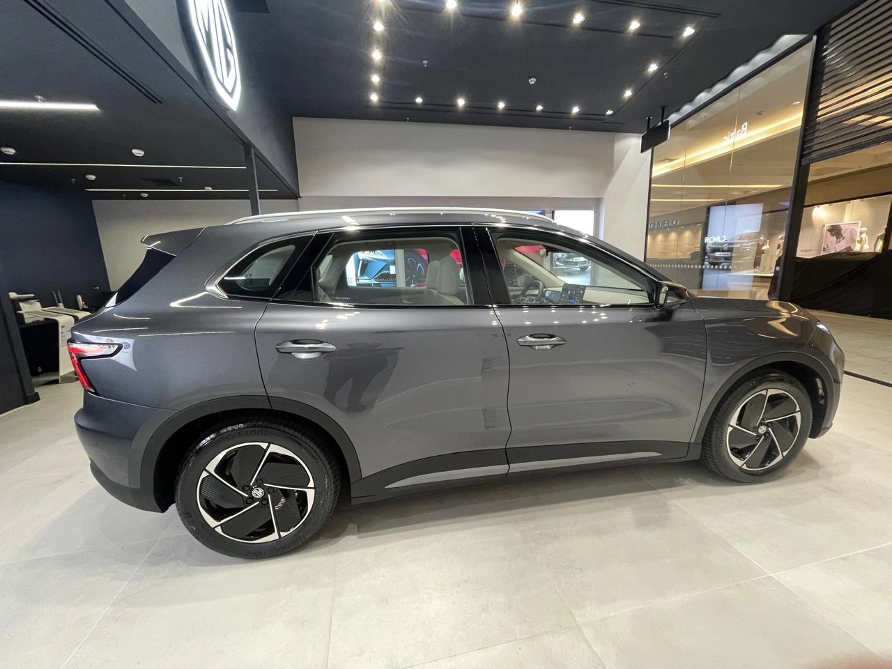 MG-S5-64 KW ELÉTRICO LUXURY