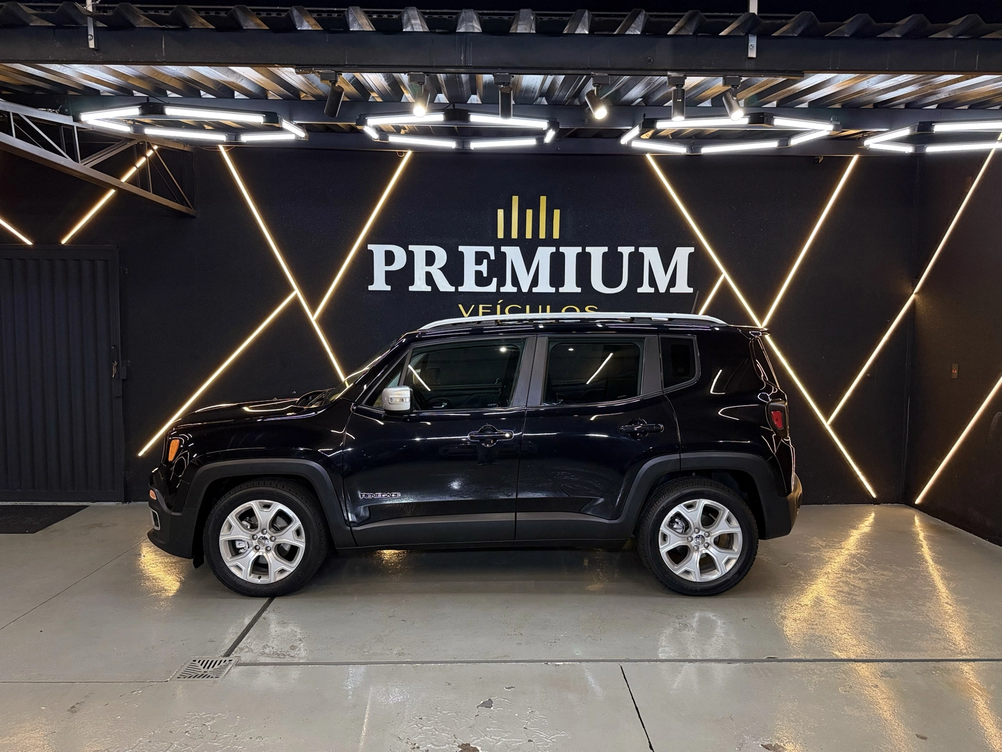 Jeep RENEGADE 1.8 16V FLEX LIMITED 4P AUTOMÁTICO